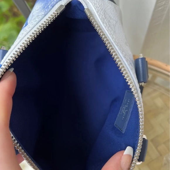 LV Louis Vuittion Keepall Bandouliere Bag Limited Edition Monogram Watercolor. - Picture 3 of 12